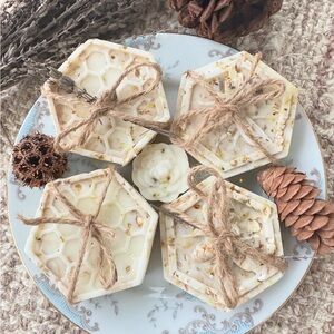 Hexagonal Honeycomb & Honeybee Soap Set of 4